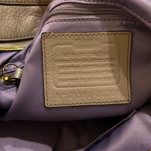 COACH LEATHER HANDBAG - Picture 7 of 9